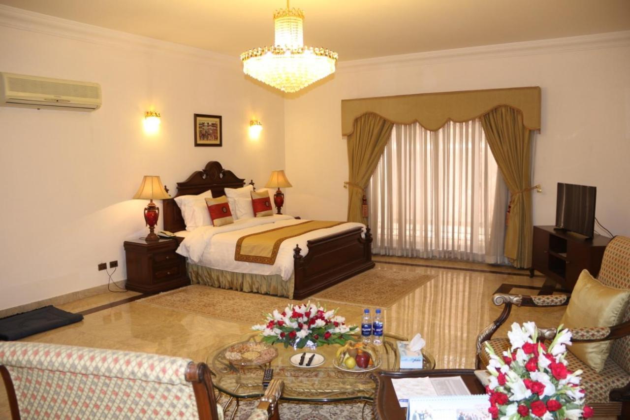 Etihad Club By Faletti'S Hotel Rahim Yar Khan Exterior photo