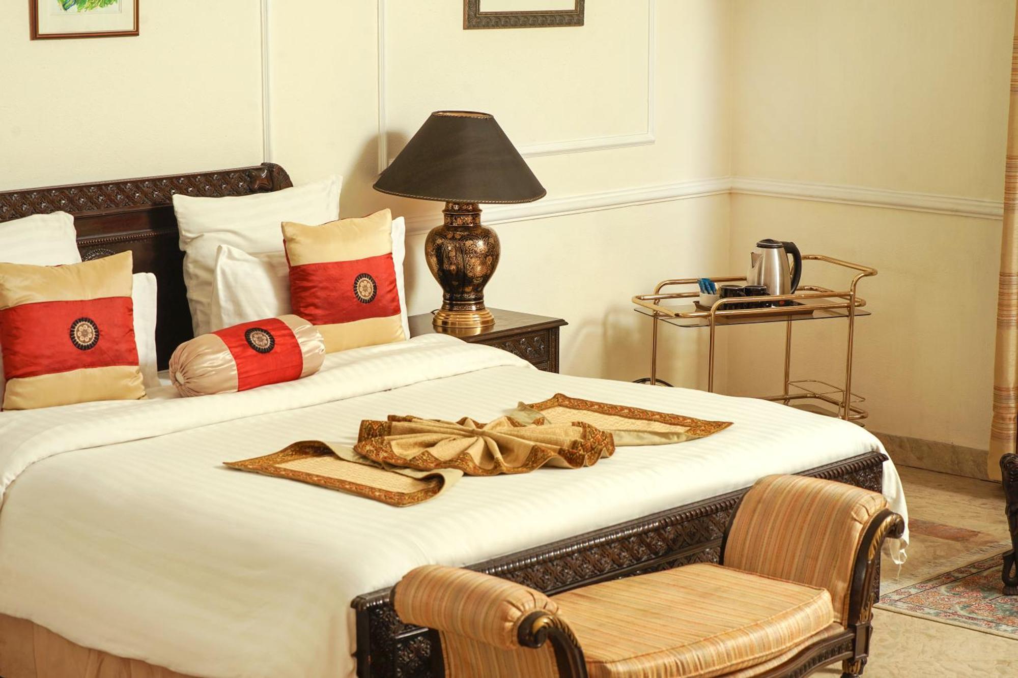 Etihad Club By Faletti'S Hotel Rahim Yar Khan Exterior photo