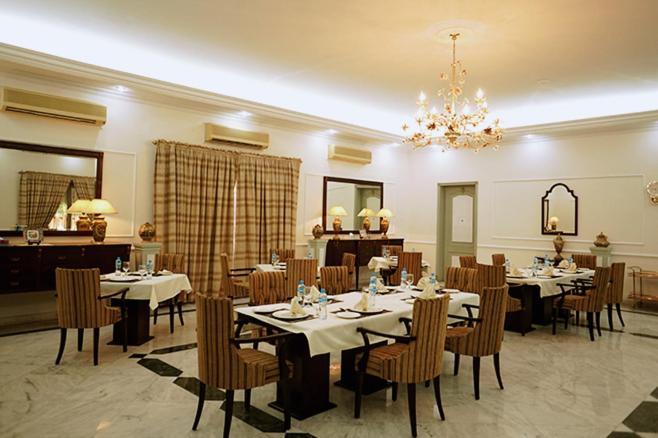 Etihad Club By Faletti'S Hotel Rahim Yar Khan Exterior photo